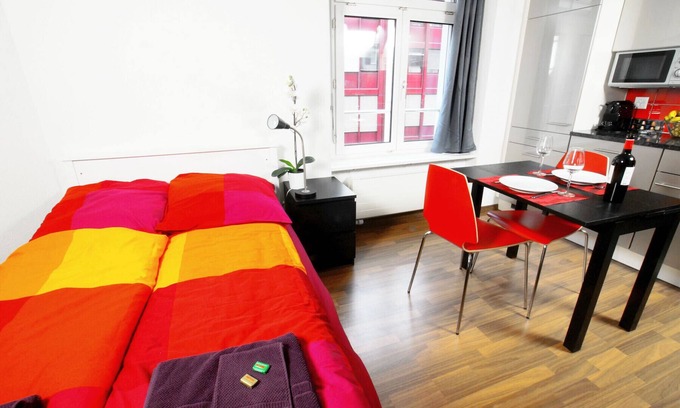 Oerlikon Apartment | ZH Cranberry lll - Oerlikon HITrental Apartment