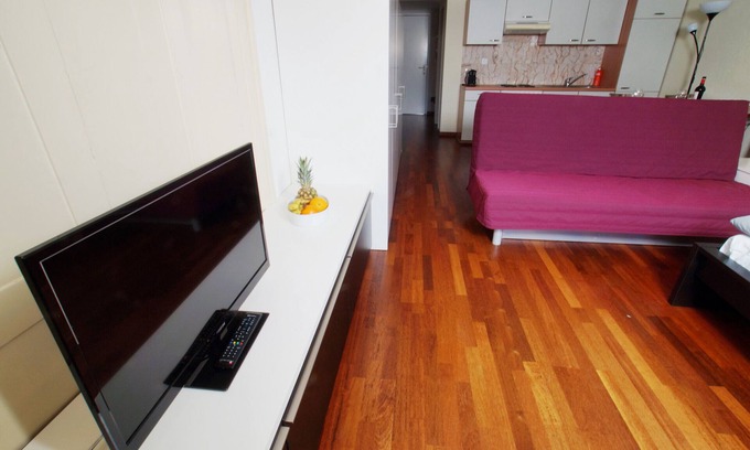 Niederdorf Apartment | ZH Limmat 5 - HITrental Apartment