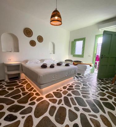 Folegandros Town House | ZIMARAKI Houses