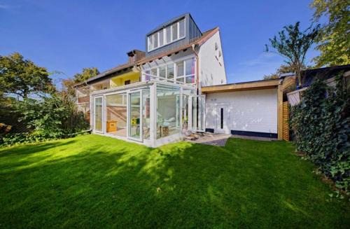 Am Waldfriedhof Apartment | Zimmer im Haus nahe Ubahn