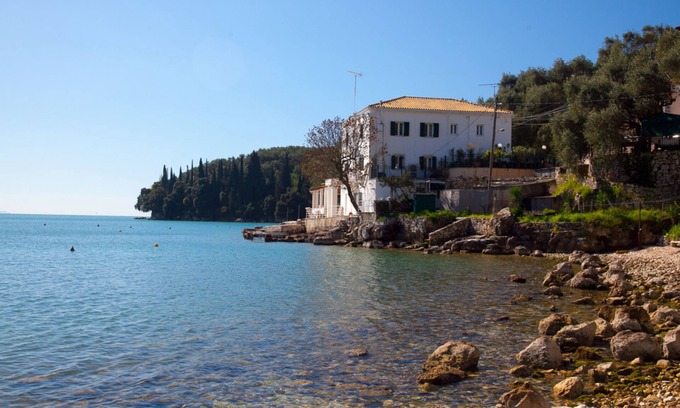 Kalami Apartment | Zoulis Athina: Two Bedroom Apartment Just Few Steps Away From The Beach