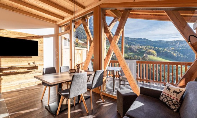 Castelrotto Apartment | Zu Grof Morgenrot