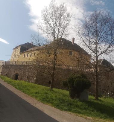 Plohn Apartment | Zum Ritter Ferienwohnung 300 Meter zum Freizeitpark Plohn