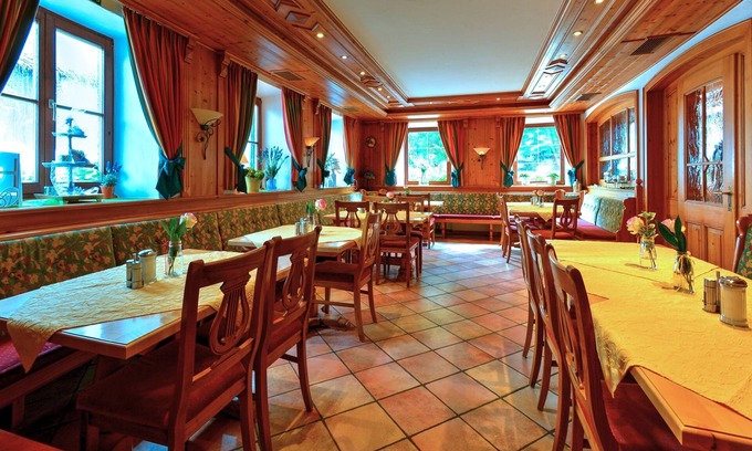Raisting Hotel | Zur Post Gasthof