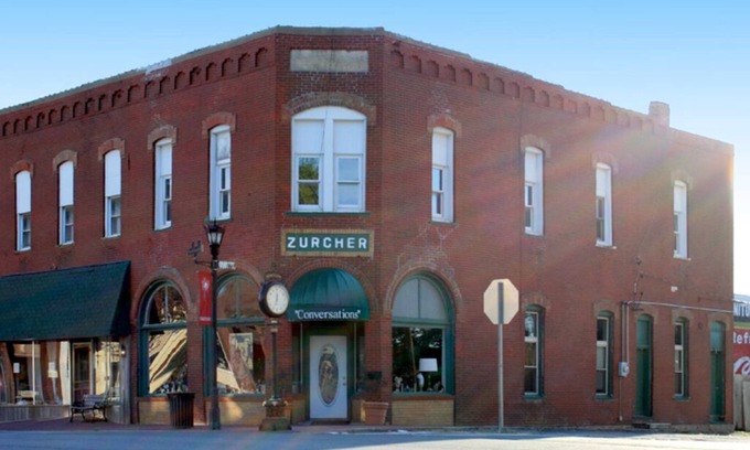 Marceline Apartment | Zurcher on Main, Historic Apartment near Walt Disney Museum, Marceline MO
