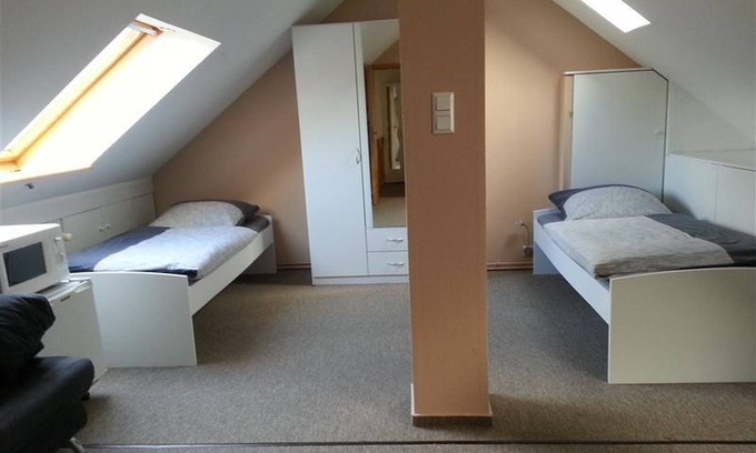 Ahlem-Badenstedt-Davenstedt Apartment | Zweibettzimmer Business, mit Eigenem Bad