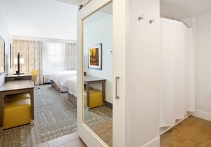 Hampton Inn & Suites - Minneapolis/Downtown