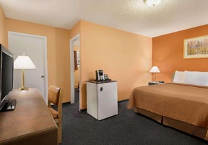 Travelodge by Wyndham Quesnel BC