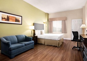 Days Inn by Wyndham Ste. Helene-De-Bagot