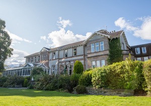 Rosslea Hall Hotel
