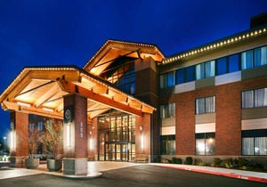 Best Western Premier Boulder Falls Inn