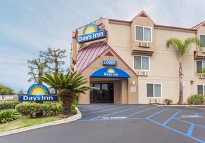 Days Inn by Wyndham Carlsbad