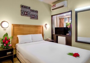 Tanoa Skylodge Hotel