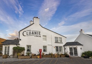 Cluanie Inn