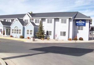 Microtel Inn & Suites by Wyndham Raton