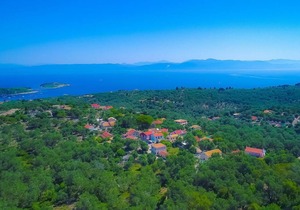 Lili Luxury Cottage in Ozias
