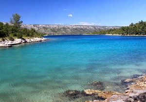 One bedroom apartment near beach Cove Karkavac - Šćedro, Hvar (A-8801-b)