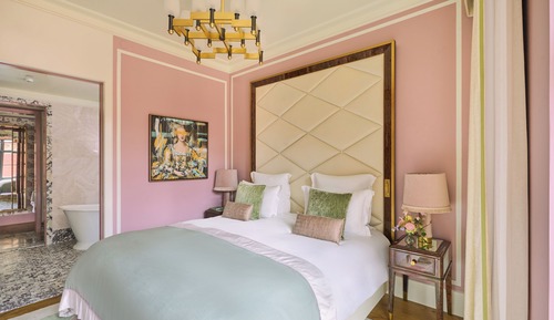 Suite, Corner (Hudson View)