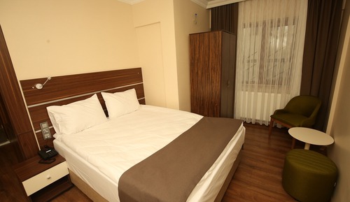 Economy Double Room Single Use, 1 Queen Bed, City View