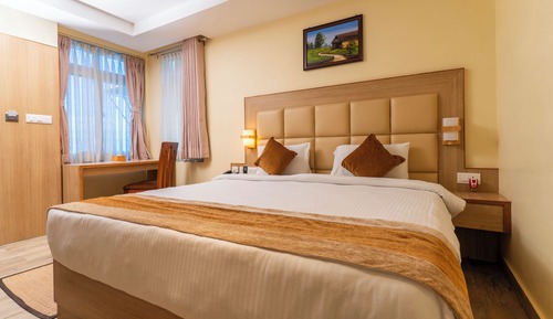  Deluxe Room