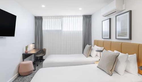 Superior Two Bedroom Apartment - Interconnecting