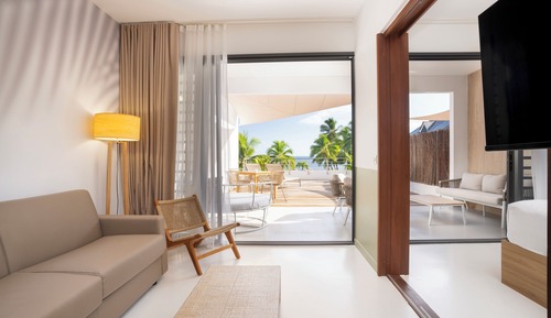 Upper Floor 1-bedroom suite with Solarium