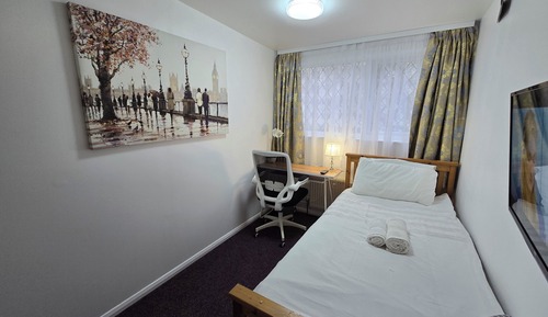 Standard Single Room, Shared Bathroom, Garden View (Grendon Room 6)