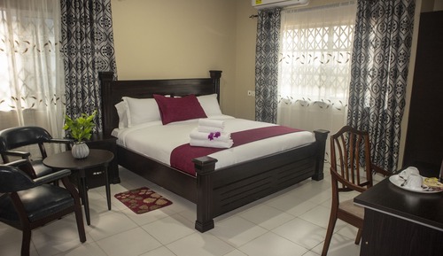Deluxe Suite