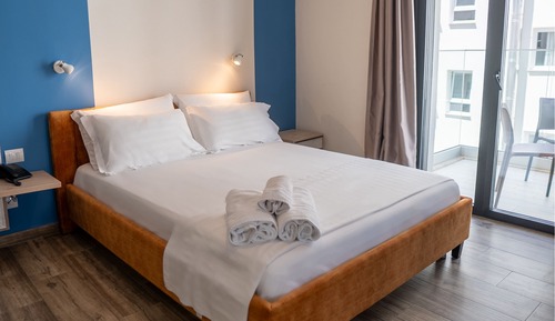 Standard Triple Room, Partial Sea View