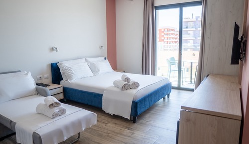 Quadruple Room, Partial Sea View