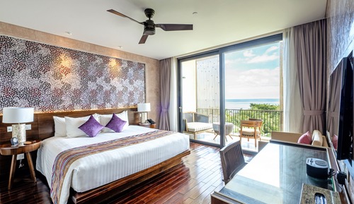Suite, Sea View