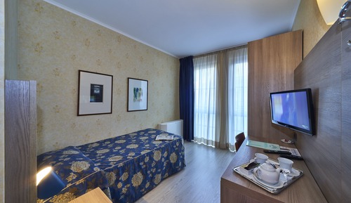 Single Room, City View