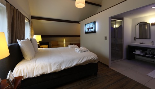 Prestige Room, Forest Side