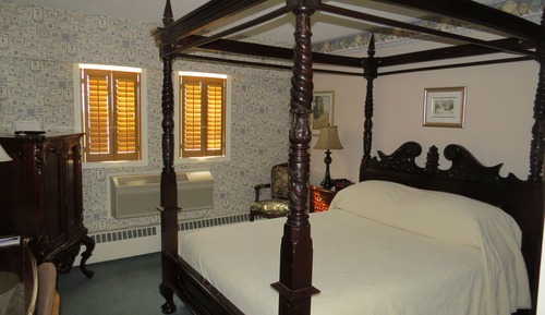 Standard Room, 1 Queen Bed