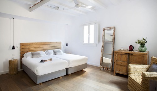 Deluxe Room (3 pax)