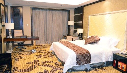 Deluxe Suite