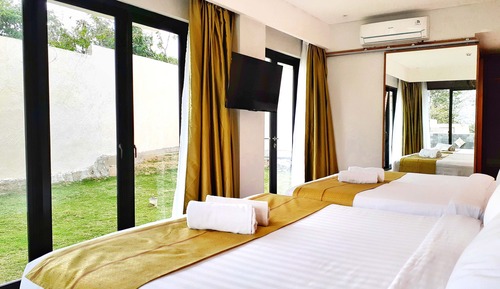 Family Suite, Pool Access