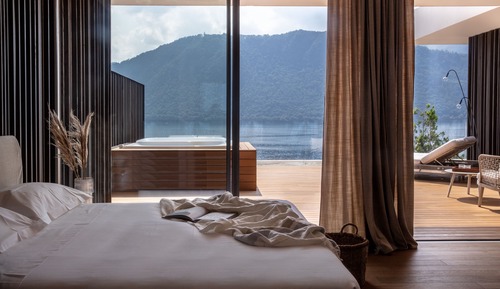 Luxury Penthouse, Jetted Tub, Lake View