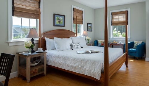 Clydesdale Suite, King Bed, ADA Accessible, Private Bathroom