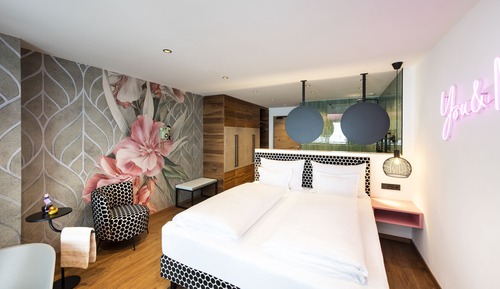 Romantic Studio Suite