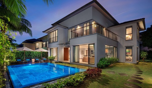 Standard Villa, Multiple Beds, Balcony, Garden View (3 King 4 Single Beds)