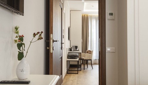 One Bedroom Apartment