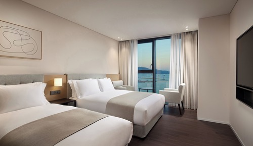 [THE TRAIN TO SHILL STAY] Standard Twin Ocean View + Breakfast 50% off + Early Check-in (2PM)