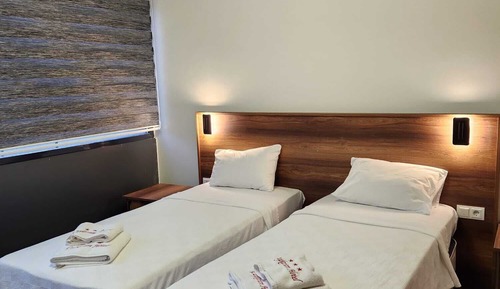 Basic Twin Room