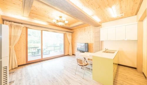 Basic Room, 2 Bedrooms (forest104(private BBQ))