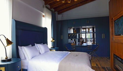 King Suite