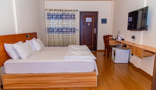 Deluxe Double or Twin Room