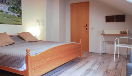 Economy Room