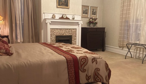 Gold Suite