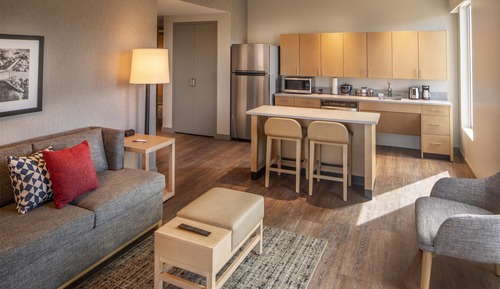 Suite, 1 King Bed with Sofa bed, Accessible, Bathtub